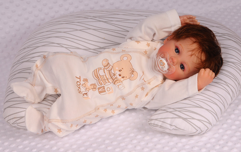 Strampler Mütze und Hemdchen Baby Anzug in Creme mit Sternen und Bären Muster