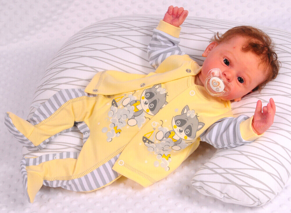 Strampler Mütze und Hemdchen Baby Anzug in Gelb, neutral mit Waschbär Aufdruck