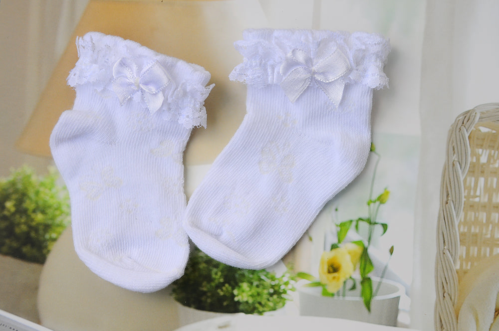 Socken in Weiß mit Rüschen für Babys und Kinder ab 0Mon