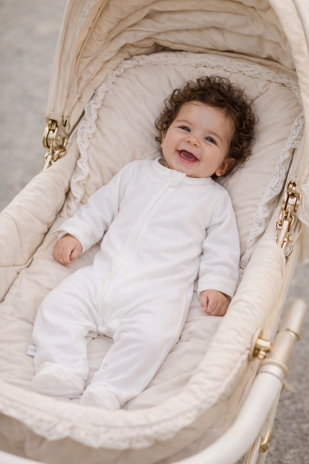 Erstlingsausstattung Paket 21 Tlg in Creme für Mädchen