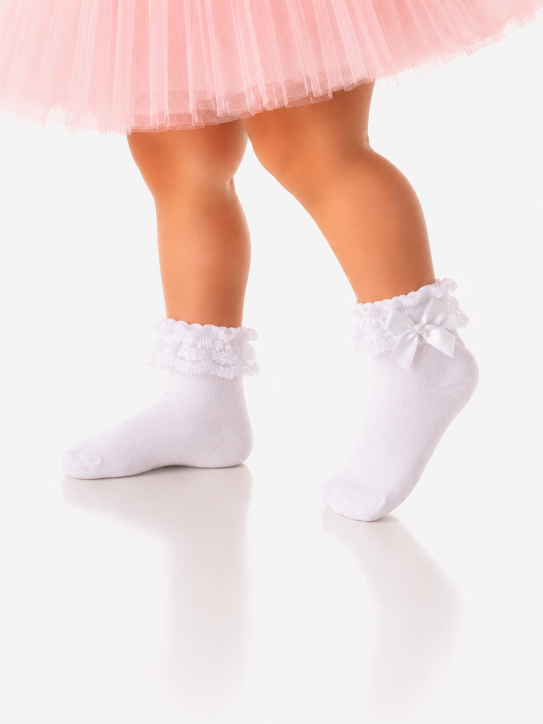 Socken in Weiß mit Rüschen für Babys und Kinder ab 0Mon