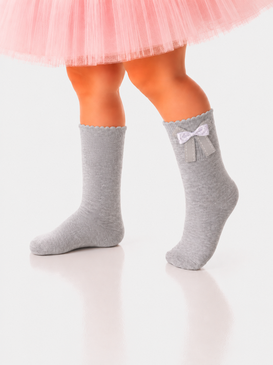 Lange Socken in Grau mit Schleifen Strümpfe